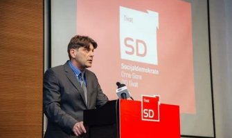 Mitrović: Vlada bi  da profit od Aerodroma ide stranoj kompaniji a ne državi