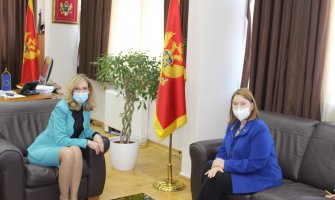 Neophodna depolitizacija školskih i visokoškolskih ustanova, akcenat na potpuno unapređenje obrazovnog sistema