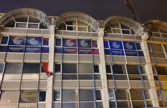 Logo RTV Podgorice postavljen na stadion Budućnosti