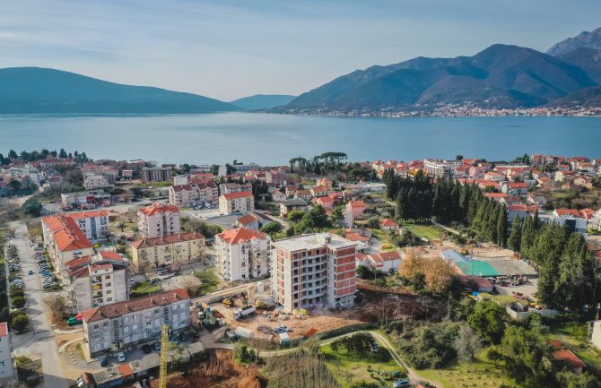 URA Tivat: Građani Seljanova sa pravom žele sačuvati svoja parkirališta