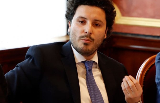 Abazović: Građani da ne budu taoci želje pojedinaca za funkcijama