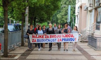 Usvojeni zakoni za majke, dječje dodatke i povećanje minimalne penzije