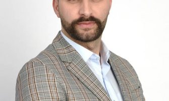 Muratović: Milatović izgleda ne zna da je avio linija između UAE i Crne Gore još prije pet godina uspostavljena