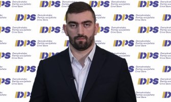 Klikovac: Dok raste siva ekonomija i stagnira razvoj, Vlada bez plana vodi pogubnu politiku po građane