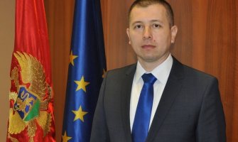 Rabrenović: Od ne damo svetinje do ne damo fotelje