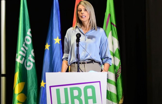 Novaković-Đurović: Zašto Đukanović nije otvarao račune u Crnoj Gori?