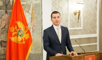 Bečić: Predstoji penzionisanje jedne retrogradne politike