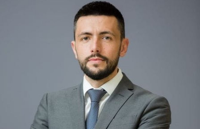 Živković: Bulajić podredio trenutnu institucionalnu ulogu partijskom interesu
