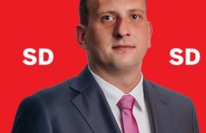Ostojić: “Temeljni ugovor” u škaf stavite, vidite šta ćete sa ekonomijom, prinos na obveznice prešao 9%