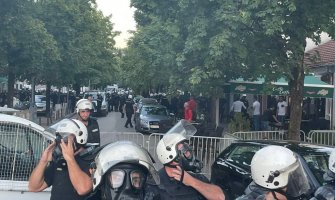 Lekić: Razigrana braća i kukala majka (Crna Gora)