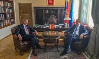 Krivokapić: Izuzetan i jedinstven doprinos ambasadora Vebera evropskom putu Crne Gore
