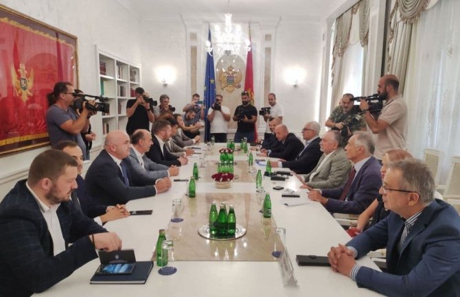 Treći sastanak predstavnika partija bivše parlamentarne većine