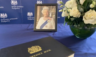 Povodom smrti kraljice Britanska ambasada Podgorica će otvoriti Knjigu žalosti