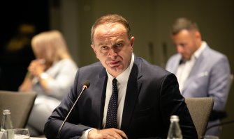 Đeljošaj: Ne blamirajte nam državu!