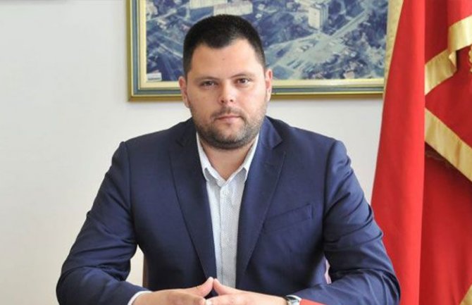 Kovačević: Prilikom intoniranja himne namještao sam sat i kaiš, nije bilo nikakve skrivene namjere