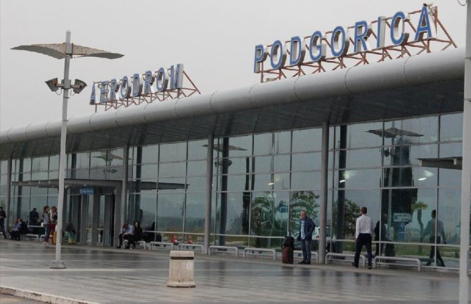 Aerodromi u Podgorici i Tivtu zatvoreni zbog dojava o bombi