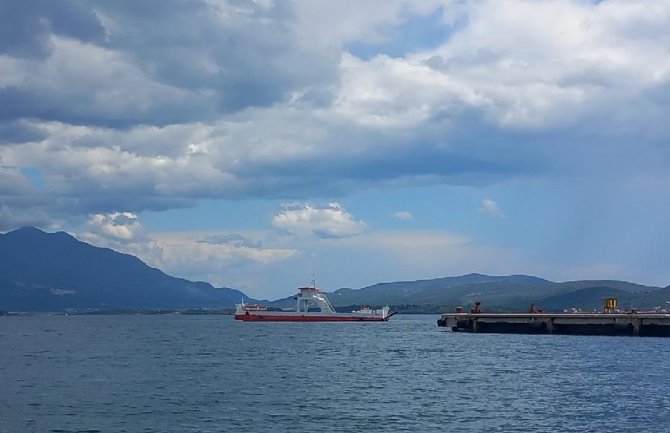 Primopredaja trajekta 