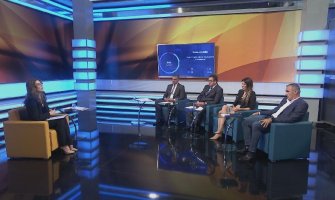 Kontrolisati ko ima pristup oružju, društvene mreže podstiču nasilje