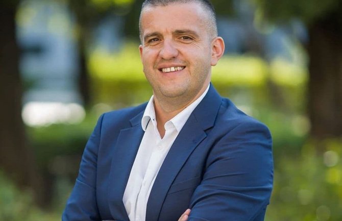 Striković o inauguraciji Milatovića: Potpuno sam saglasan sa Kneževićem, neka to objasni i kolegama