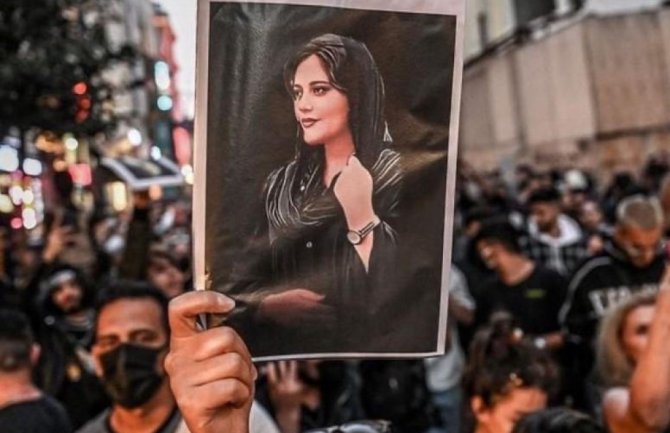 Suđenje iranskim novinarkama zbog izvještavanja o smrti Mahse Amini