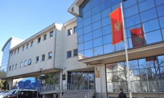 MP: Komisija da ponovo vrednuje testove maturanata koji nijesu položili eksternu provjeru iz maternjeg jezika
