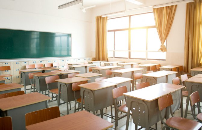 Nove dojave o bombama u školama, danas nastava onlajn