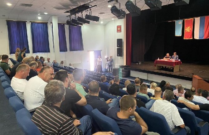 Građani onemogućili održavanje sjednice SO Andrijevica