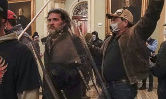 Spacoliniju deset godina zatvora jer je omogućio masi da upadne u Kongres SAD-a