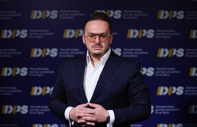 Pavićević: Nova Abazovićeva ideja je nastavak bezvlašća, to su njegovi posljednji politički trzaji