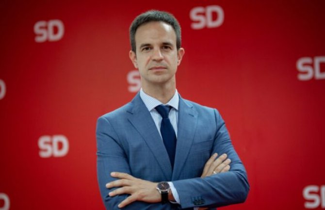 Mugoša: Prepucavanja predsjednika i premijera stavila u drugi plan podatak da 20 ljudi ide u Njujork