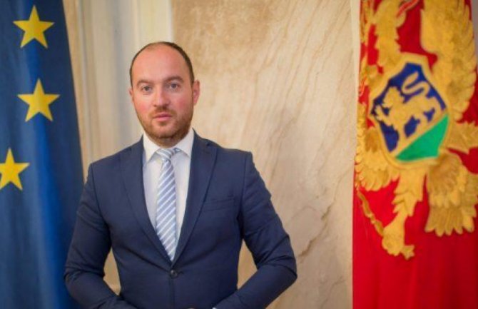 Stanić: Ako Vlada ne smanji akcize gorivo će biti dva eura, pa slijede nova poskupljenja
