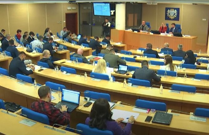 Nišavić za direktora Vodovoda, Božović na čelu Deponije