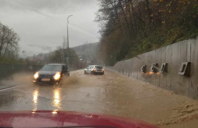 Bijelo Polje: Jedna osoba evakuisana iz porodične kuće