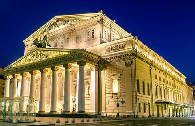Lažna uzbuna u Boljšoj teatru: 2.000 ljudi hitno evakuisano, upalili se alarmi, ljudi bježali glavom bez obzira
