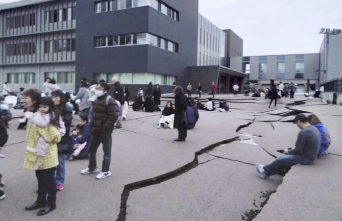 Više od 80 zemljotresa pogodilo Japan: Najjači potres bio 7,5 stepeni po Ritheru, pričinjena značajna materijalna šteta