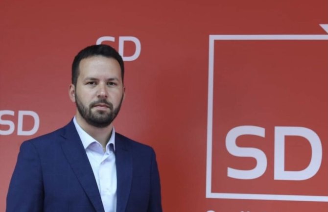 Canović: Vjerujem da će se u Skupštini postići konsenzus o sadržaju Rezolucije o zločinu u Šahovićima