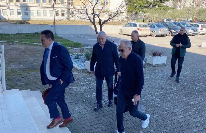 Lazović: Kao najstariji član porodice u obavezi sam da je zaštitim, Abazović nanio veliku bol mojoj familiji