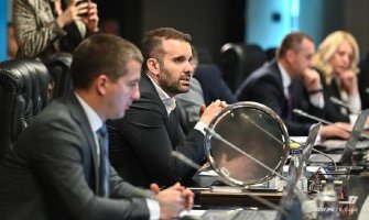 Premijer ne odustaje od Radovića, Demokrate ne prihvataju