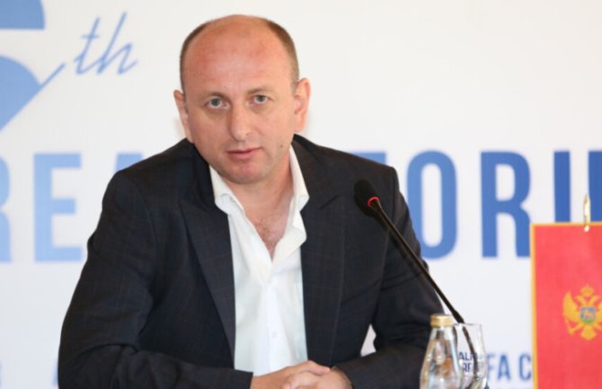 Šta se krije iza manipulacija lidera DNP-a o VCG: Sprema li se Knežević za samostalni nastup na izborima?