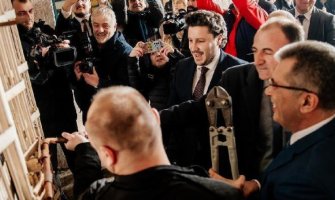 EPCG još uvijek nije potpisala ugovor za zakup Željezare: Pregovori sa Švajcarcima i dalje traju