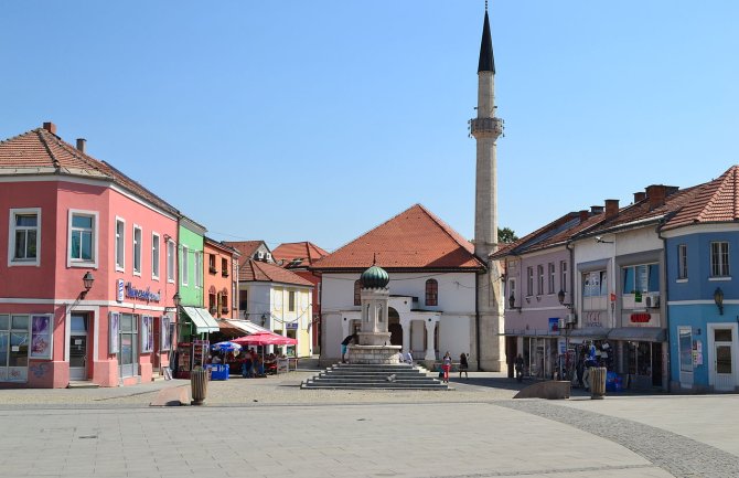 Muškarcu tri godine zatvora i psihijatrijsko liječenje zbog podmetanja požara na džamiji u Gradačcu