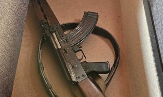 Podgoričanin uhapšen zbog automatske puške i marihuane; U selu Krnjice pronađeno 20 kilograma skanka