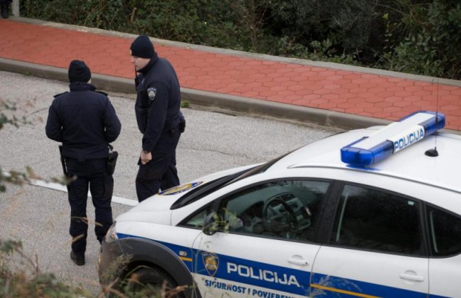 Vreće s marihuanom izbacivane na Prevlaci, Mandrapi 30 dana pritvora