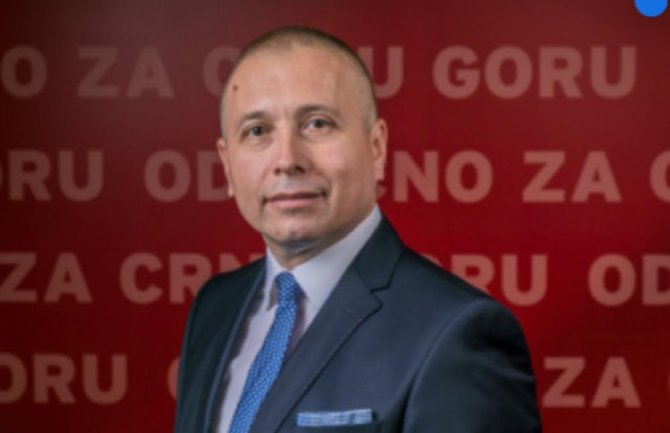 Rabrenović: Pozivamo gradonačelnicu Injac da odgovori pobratimskom Sarajevu i podrži Rezoluciju o Srebrenici