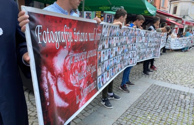Majke Srebrenice i ovog 11. se okupile u Tuzli: Dok smo žive, borit ćemo se 