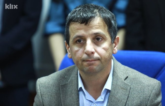 Vukanović odbio poziv Dodika: Prije bih se uhvatio za živu struju na dalekovodu