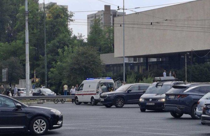 Sarajevo: U saobraćajnoj nesreći kod Historijskog muzeja povrijeđen vozač romobila